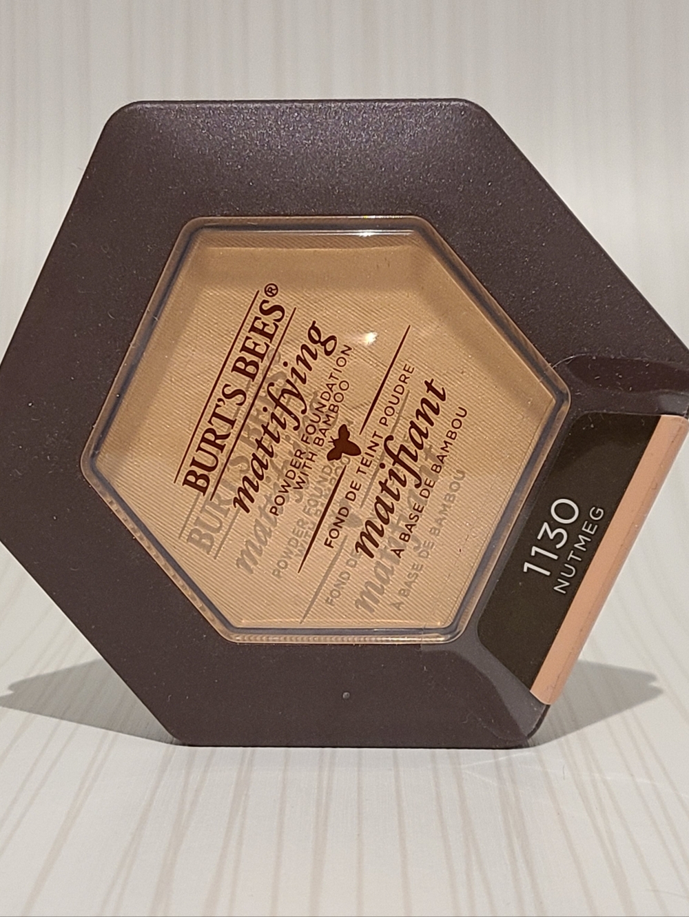 Case Of 60 Burt's Bees Nutmeg Mattifying Powder Foundation